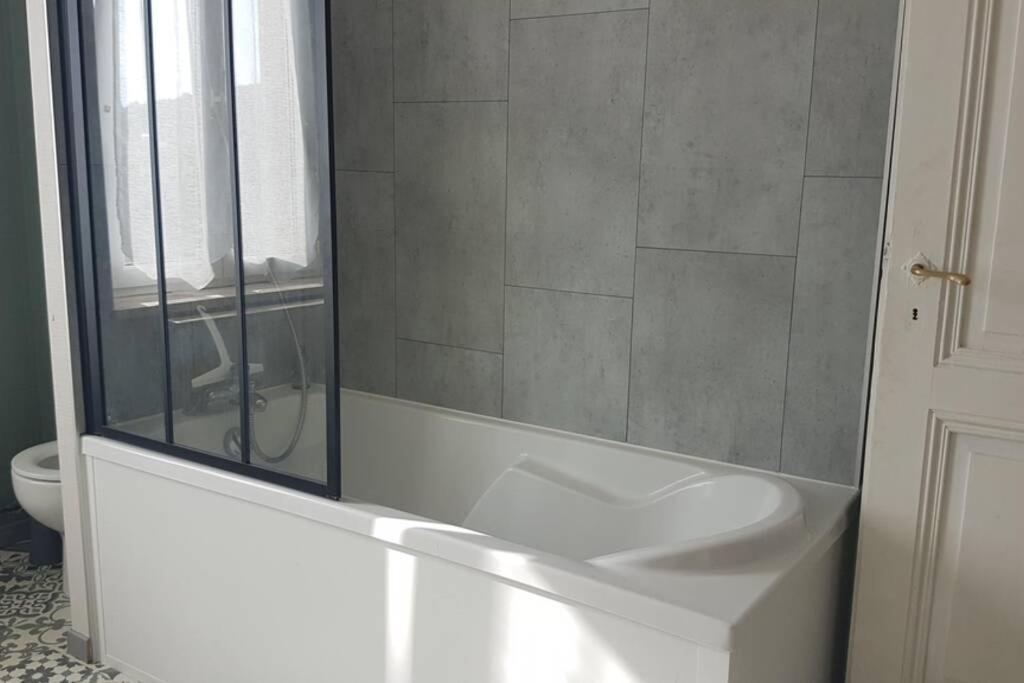 Audun-Le-Tiche - Appartements 3 Chambres Ngoại thất bức ảnh